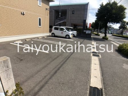 グラシュー 駐車場