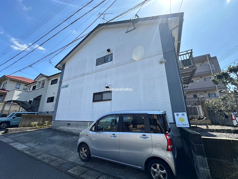 コンフォート伊敷台 駐車場